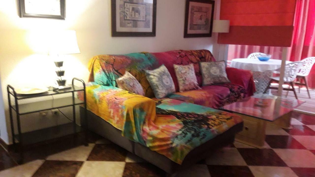 Apartamento Carihuela Playa Apartment Torremolinos Bagian luar foto