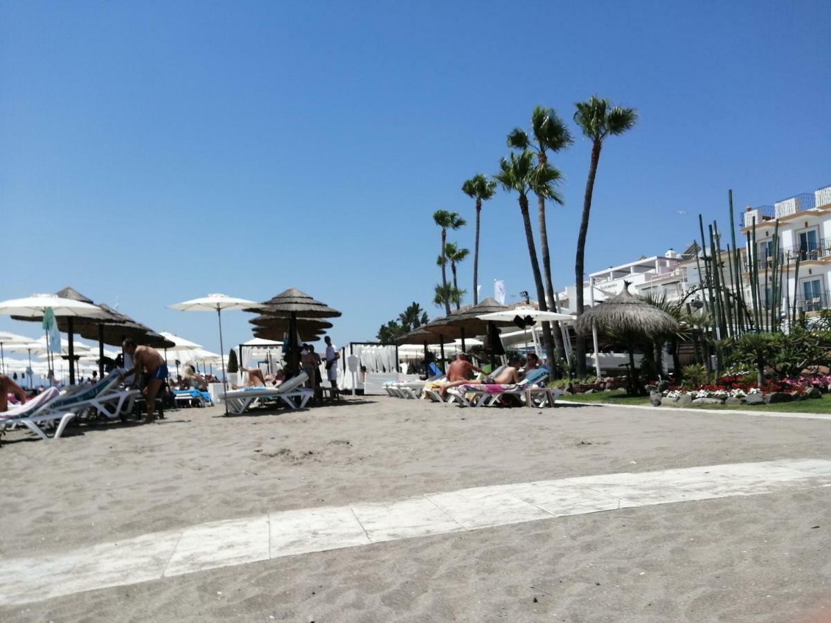 Apartamento Carihuela Playa Apartment Torremolinos Bagian luar foto