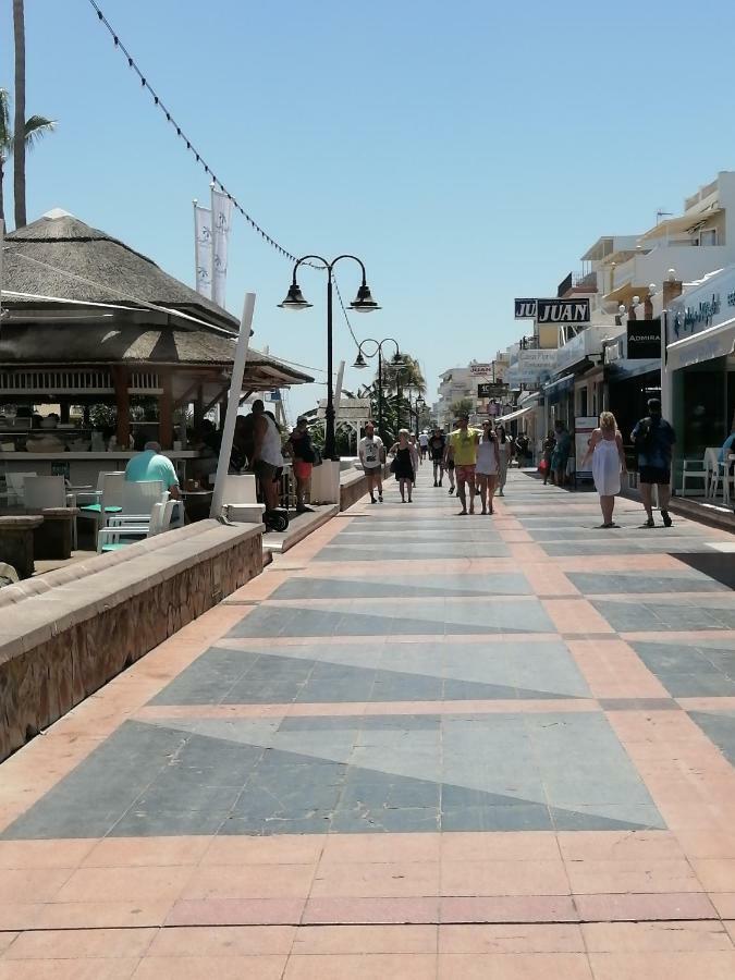 Apartamento Carihuela Playa Apartment Torremolinos Ruang foto
