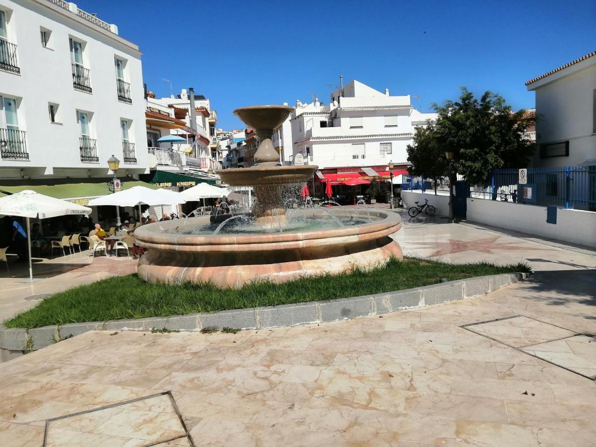 Apartamento Carihuela Playa Apartment Torremolinos Bagian luar foto